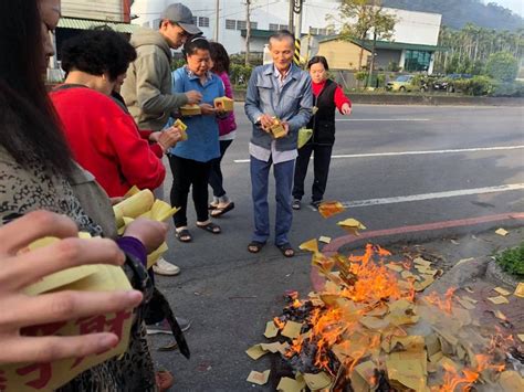 金紙轉帳圖|拜拜燒金紙學問多：不同金紙用途不同，亂燒反而大不。